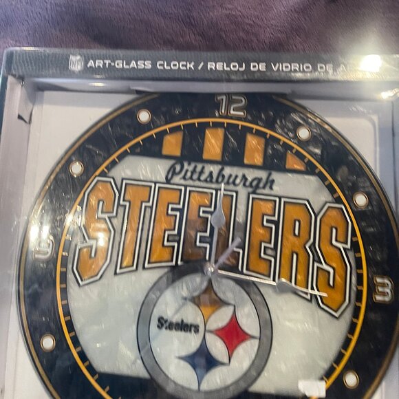 PITTSBURGH STEELERS art glass art wall clock new, 2008, requires 1 AA batter - Picture 2 of 3